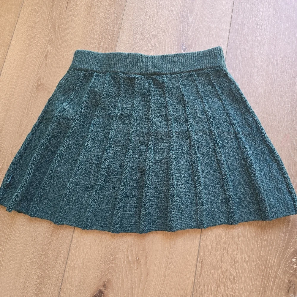 abercrombie kids Girls' Pleated Sweater Skirt Size 9 10